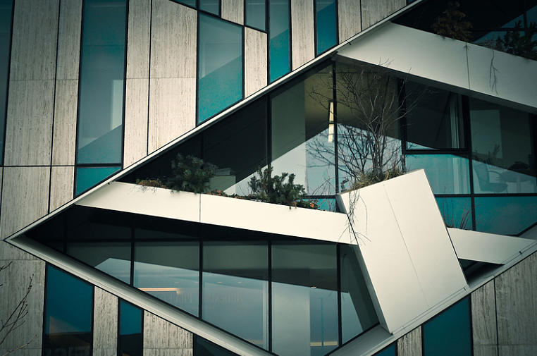 蜘蛛人外墙清洗:云端之上的城市美容师 wechat_2025-09-02_120004_586.jpg